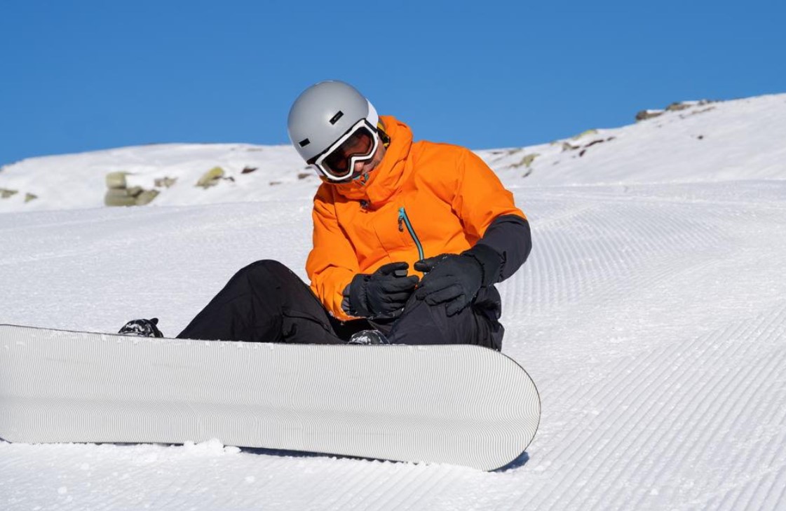 The Most Common Snowboard Injuries and How to Avoid Them